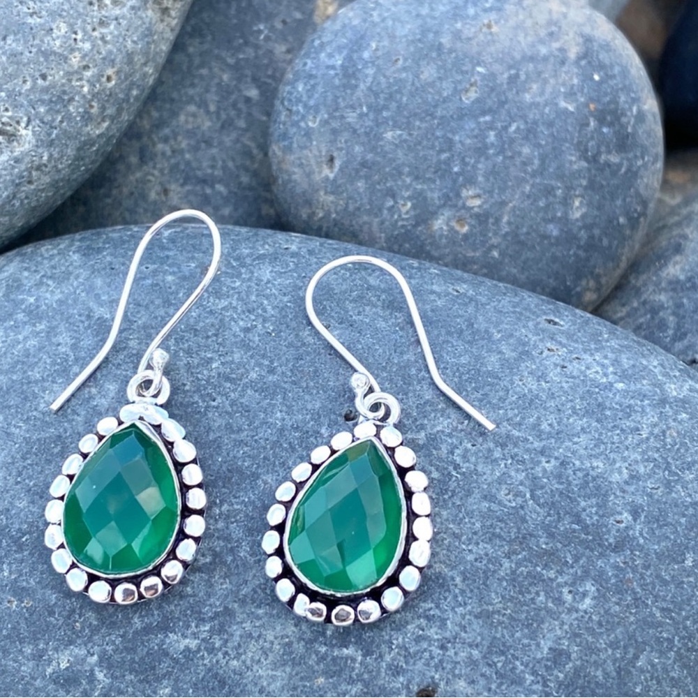 Sundance EARRINGS sterling silver green onyx gemstone teardrop stone gem drops